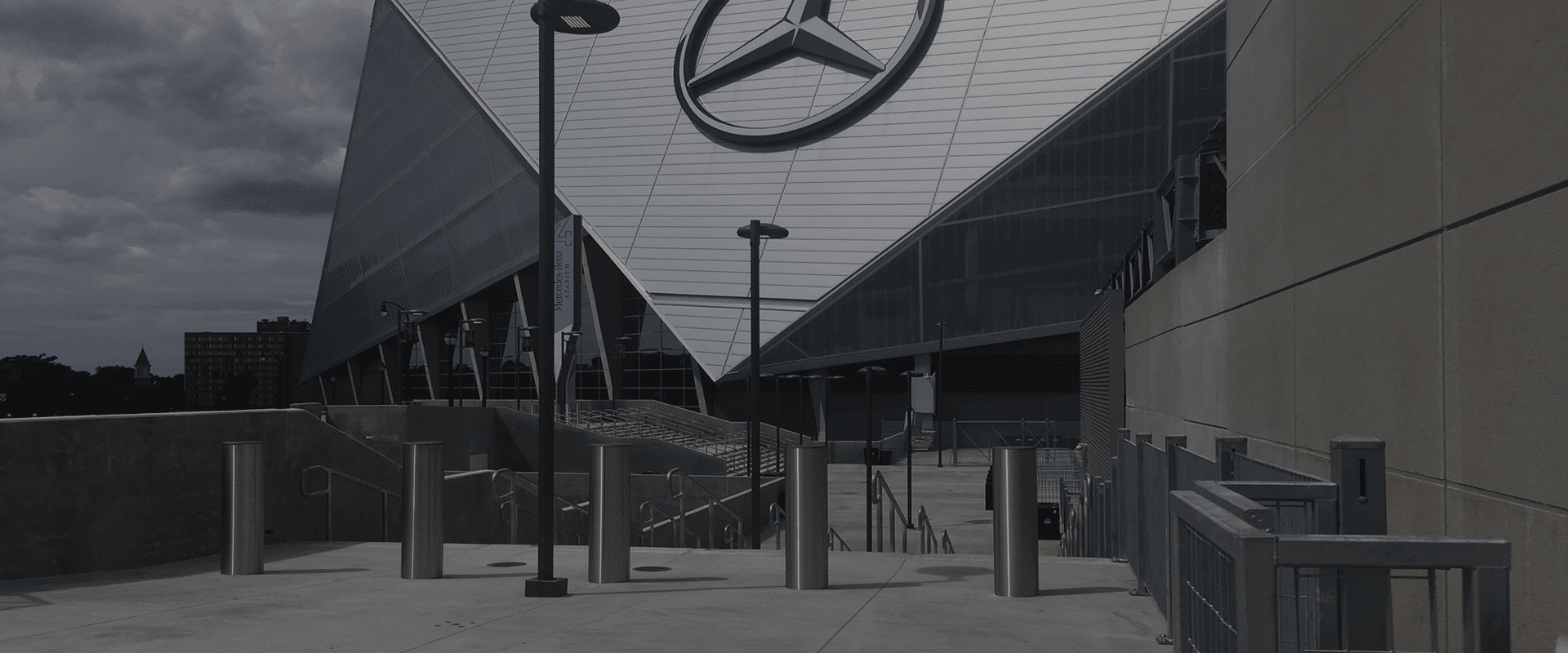 bollards in front of Mercedes-Benz Superdome